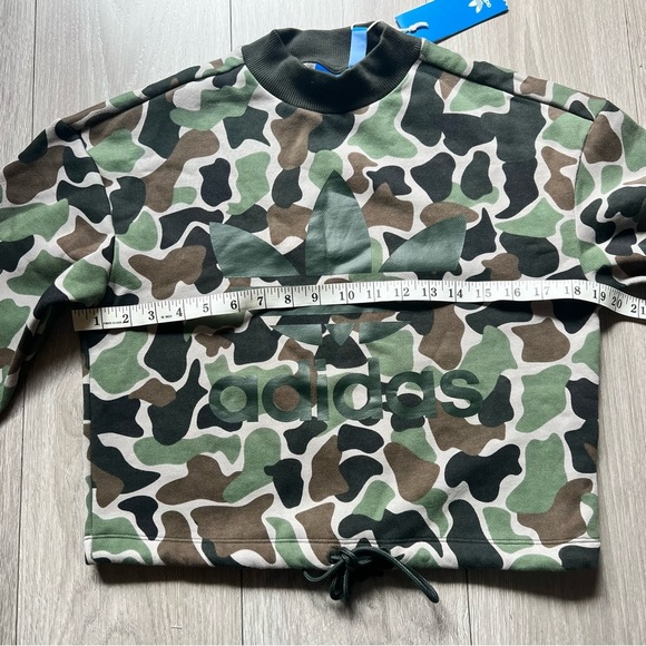 Adidas Camo Cropped Sweatshirt Classic Trefoil XS oversized NWT - Picture 4 of 11